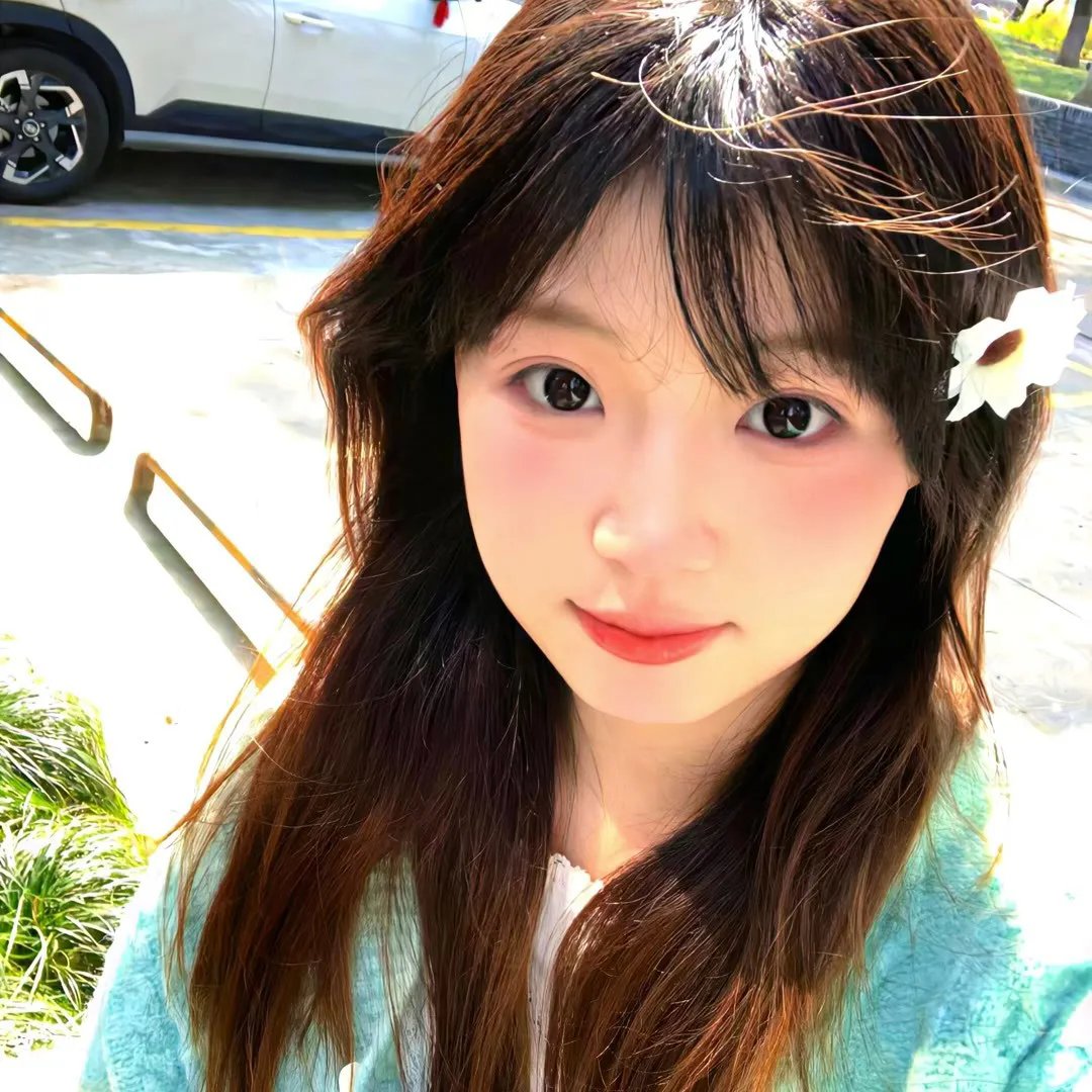 他从火光中走来
